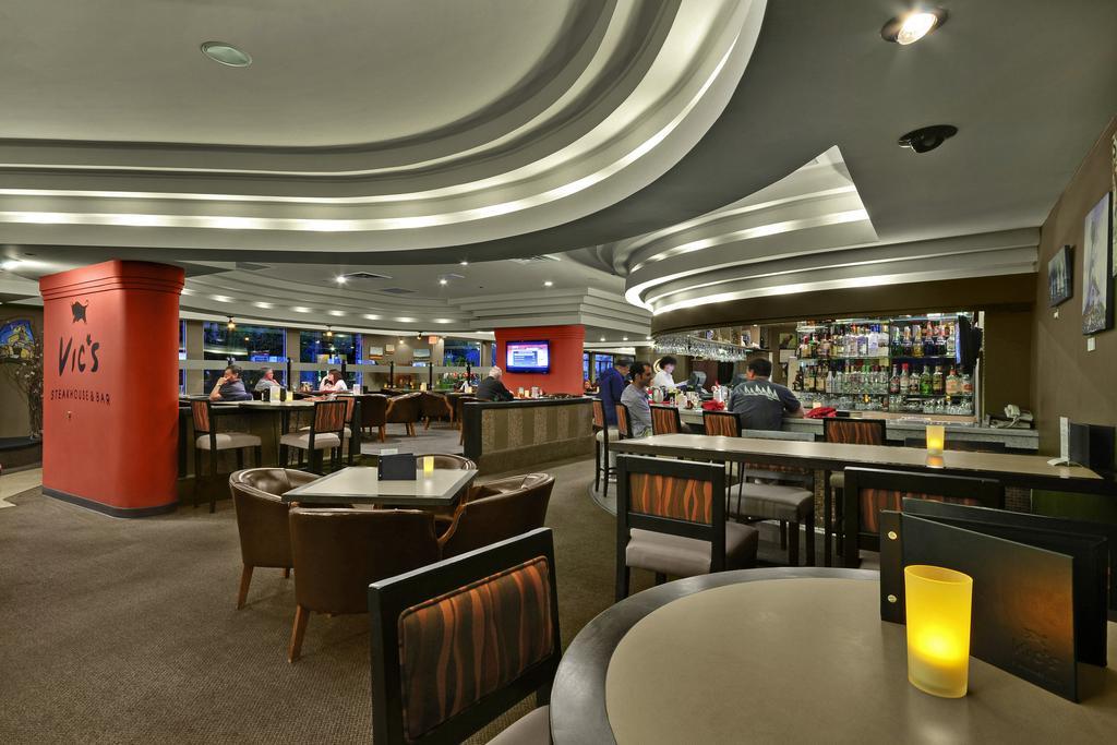 Harbour Towers Hotel & Suites วิกตอเรีย ภายนอก รูปภาพ